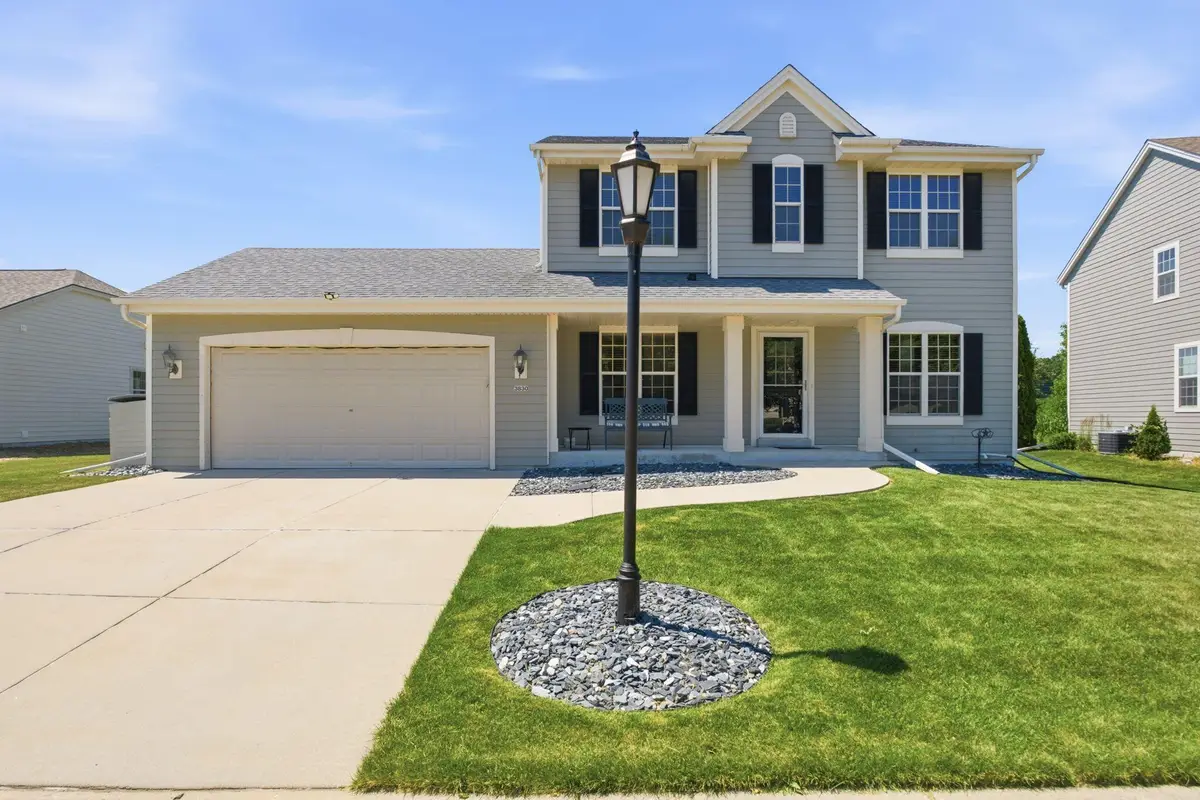 3830 Creekside Dr, Waukesha, WI 53189 - #1