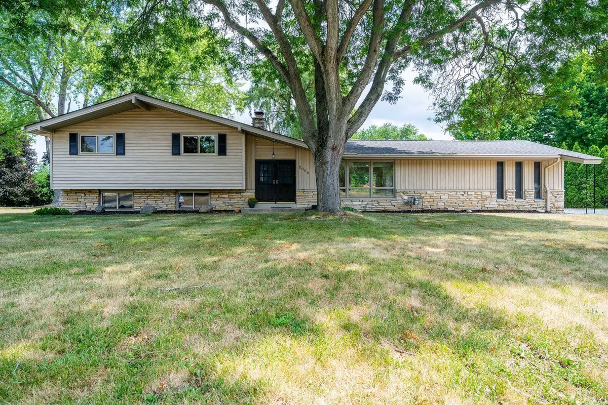 2050 Mt Kisco Dr, Elm Grove, WI 53122 - #1