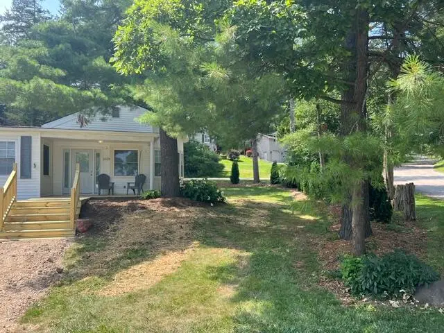 34123 Oakwood Dr, Burlington, WI 53105 - #3