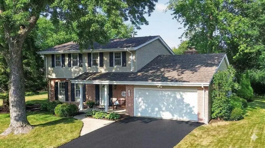 2470 Lionel Ct, Brookfield, WI 53045 - #2