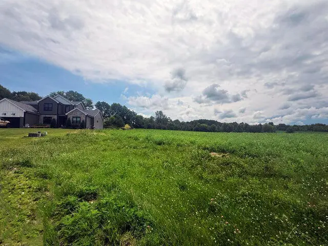 W2371 Gabriel Ct, Ashippun, WI 53066 - #3
