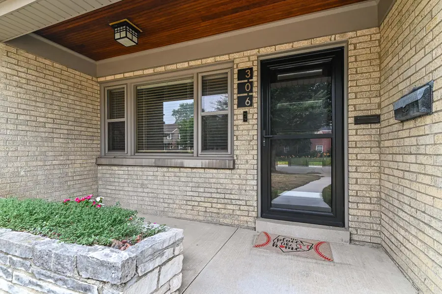 306 N Pinecrest St, Milwaukee, WI 53208 - #2