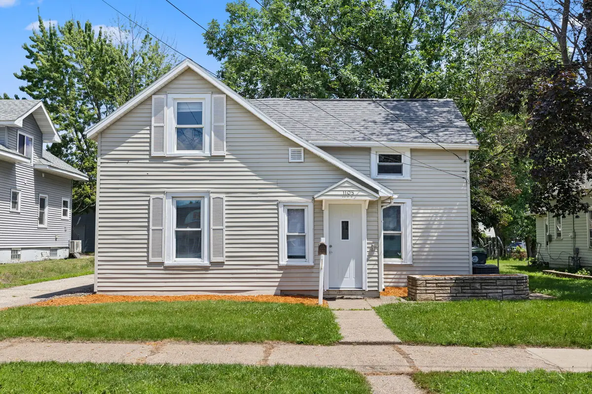 1105 19th St S, La Crosse, WI 54601 - #1