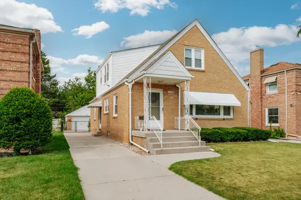 2408 Mitchell St, Racine, WI 53403