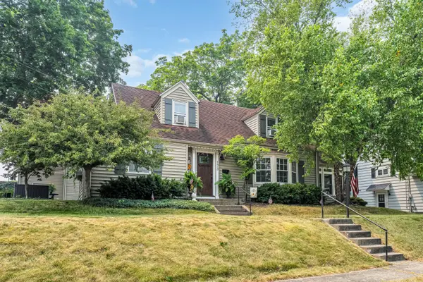 173 W Highland Ave, Burlington, WI 53105