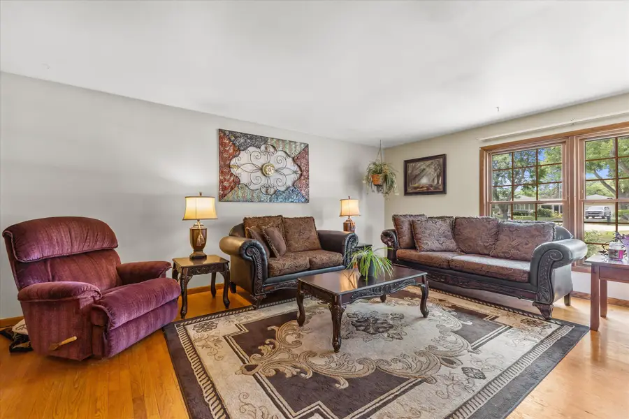 7710 S Logan Ave, Oak Creek, WI 53154 - #2