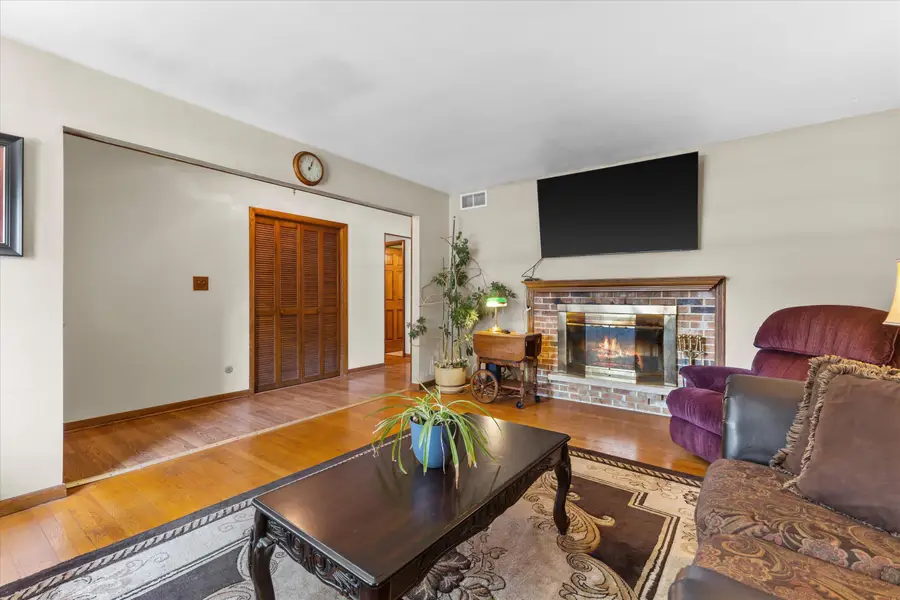 7710 S Logan Ave, Oak Creek, WI 53154 - #3