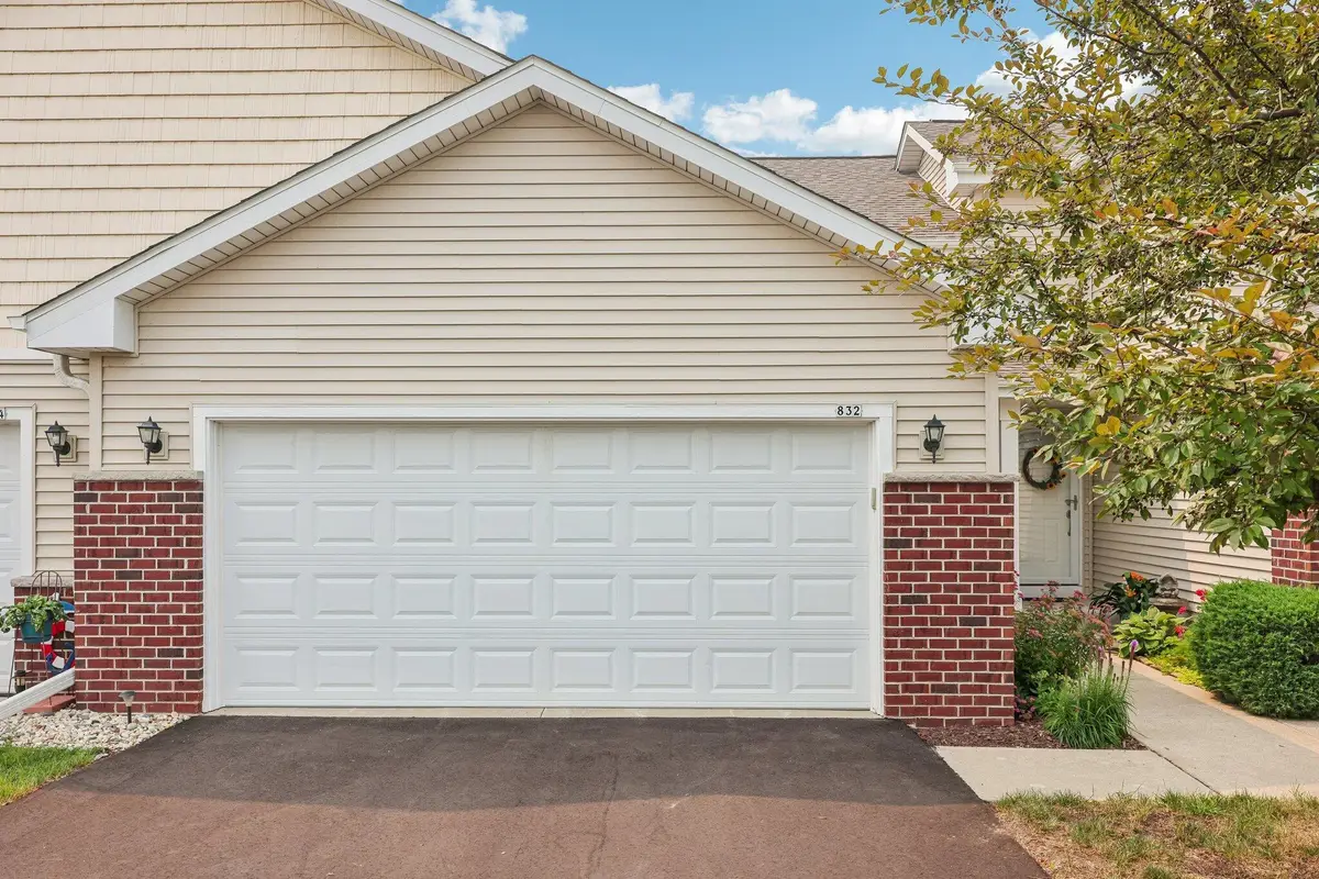 832 Ashley Ave, Port Washington, WI 53074 - #1