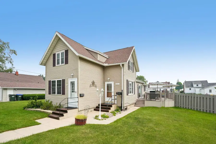1212 Sixth St, Algoma, WI 54201 - #2