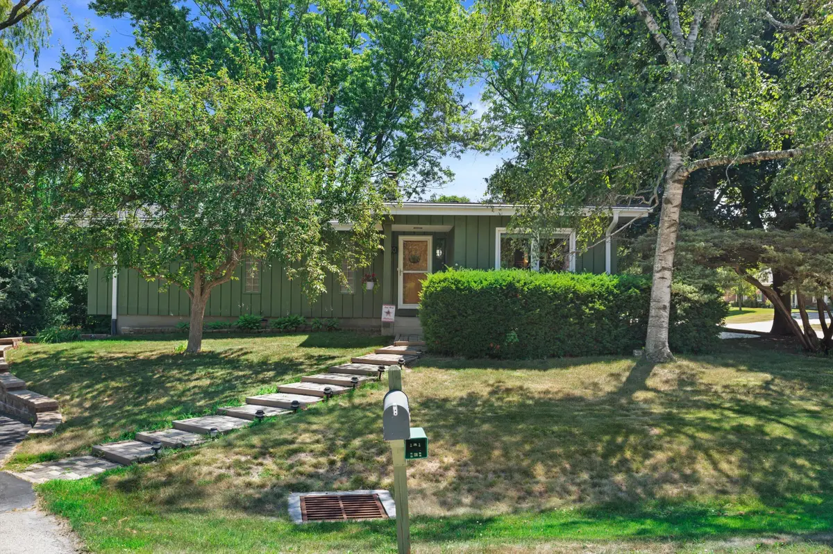 4880 S 37th St, Greenfield, WI 53221 - #1
