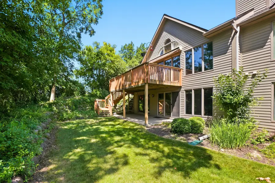 303 Parkview Ct, Hartland, WI 53029 - #3