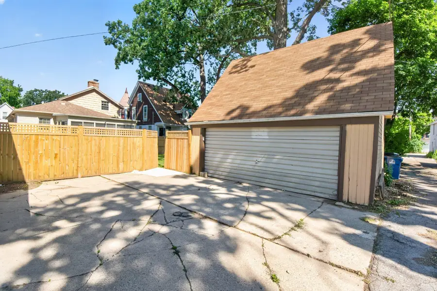 1525 Holmes Ave, Racine, WI 53405 - #2