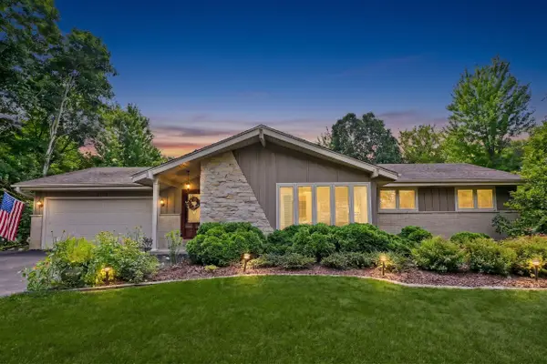 21775 Gaywood Dr, Brookfield, WI 53045