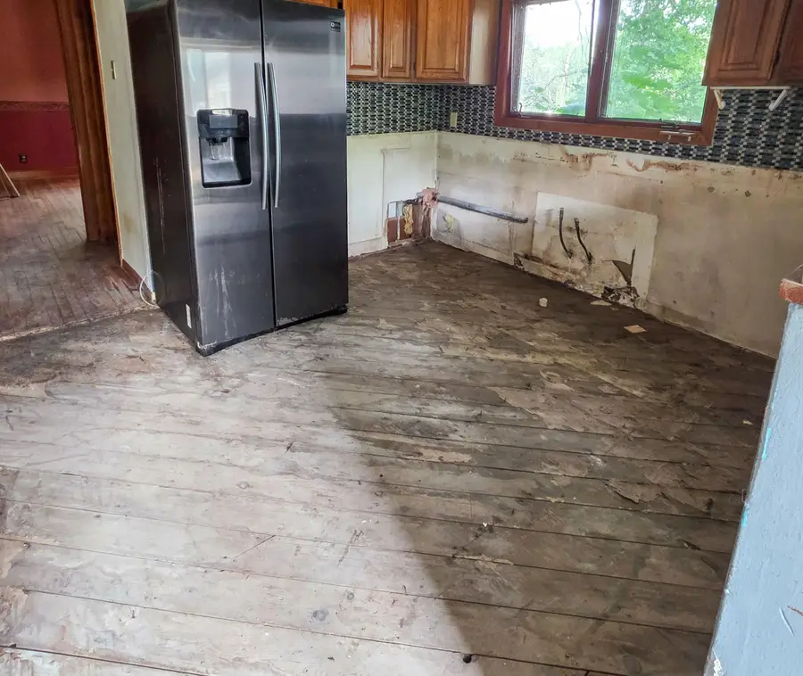 1427 Woodland Ave, Eau Claire, WI 54701 - #2
