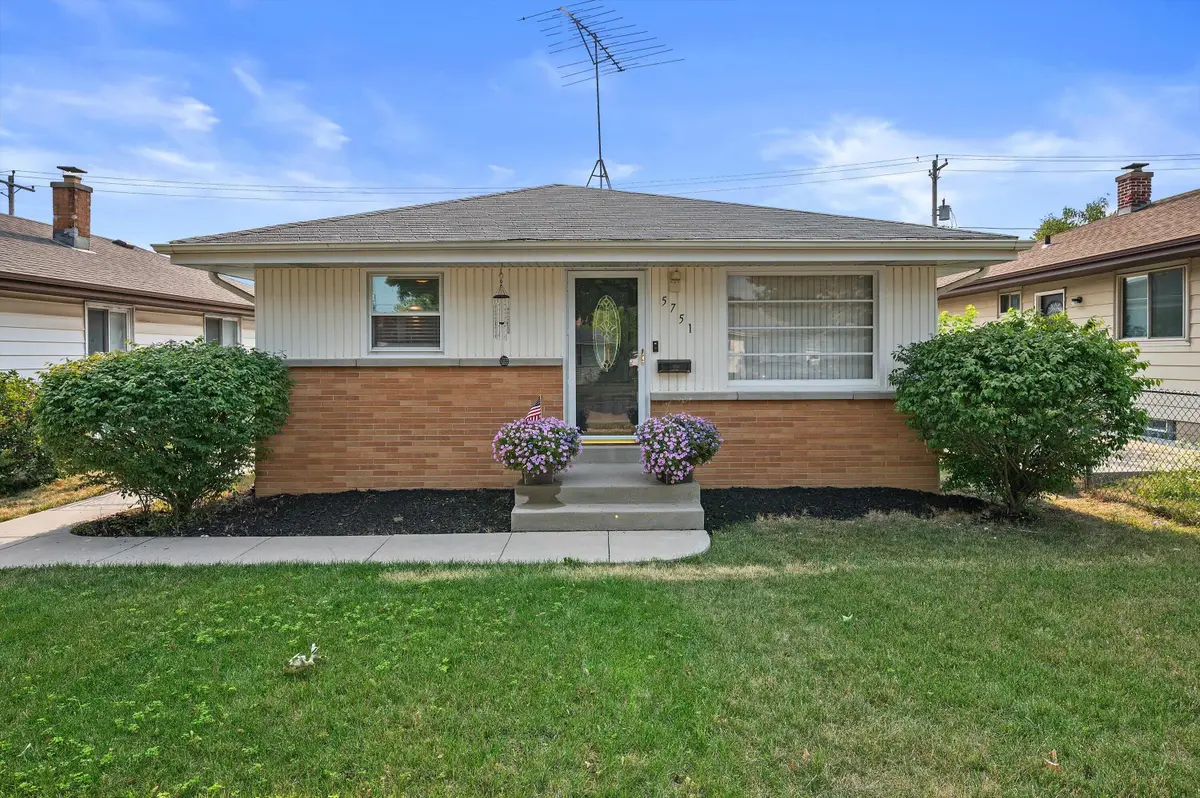 5751 N 96th St, Milwaukee, WI 53225 - #1
