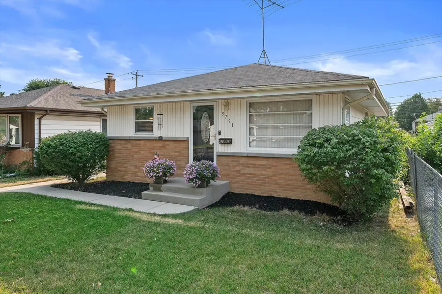 5751 N 96th St, Milwaukee, WI 53225 - #2
