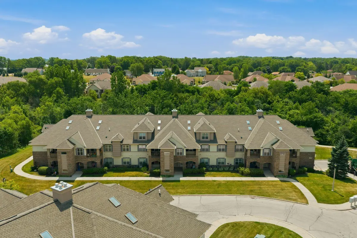 2987 W Drexel Ave, Franklin, WI 53132 - #1