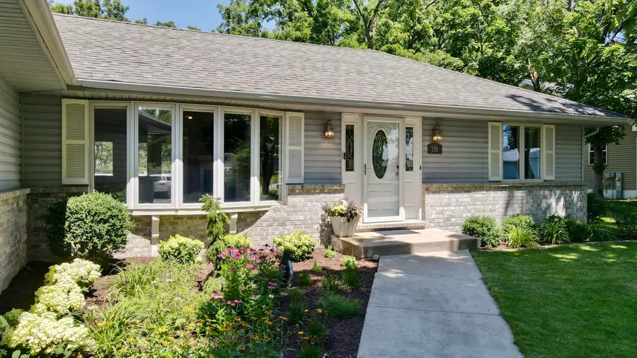 118 Hillview Rd, Delavan, WI 53191 - #3