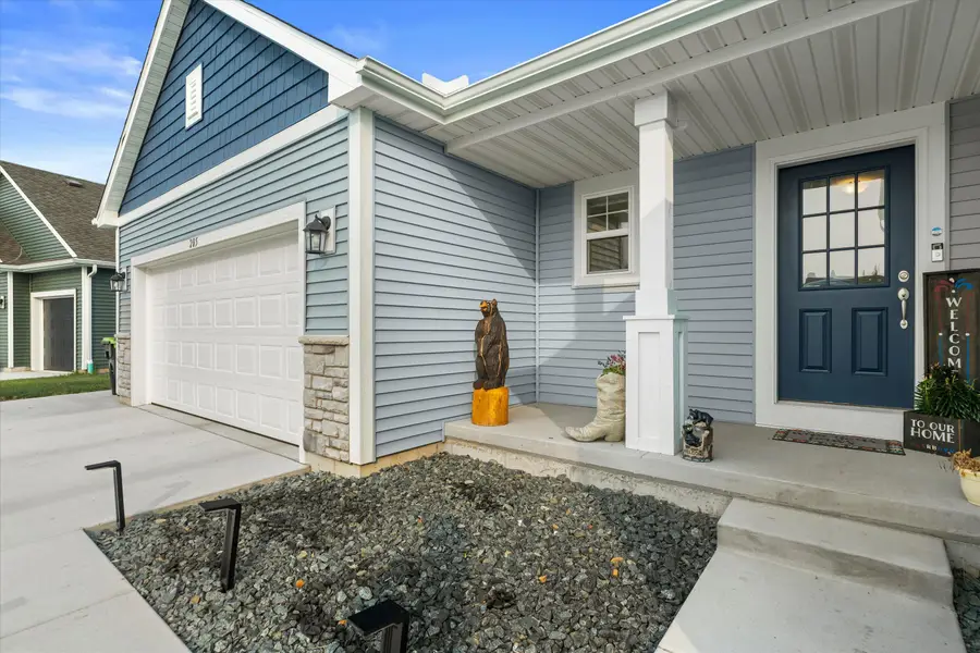 205 Mary Belle Ln, Beaver Dam, WI 53916 - #2