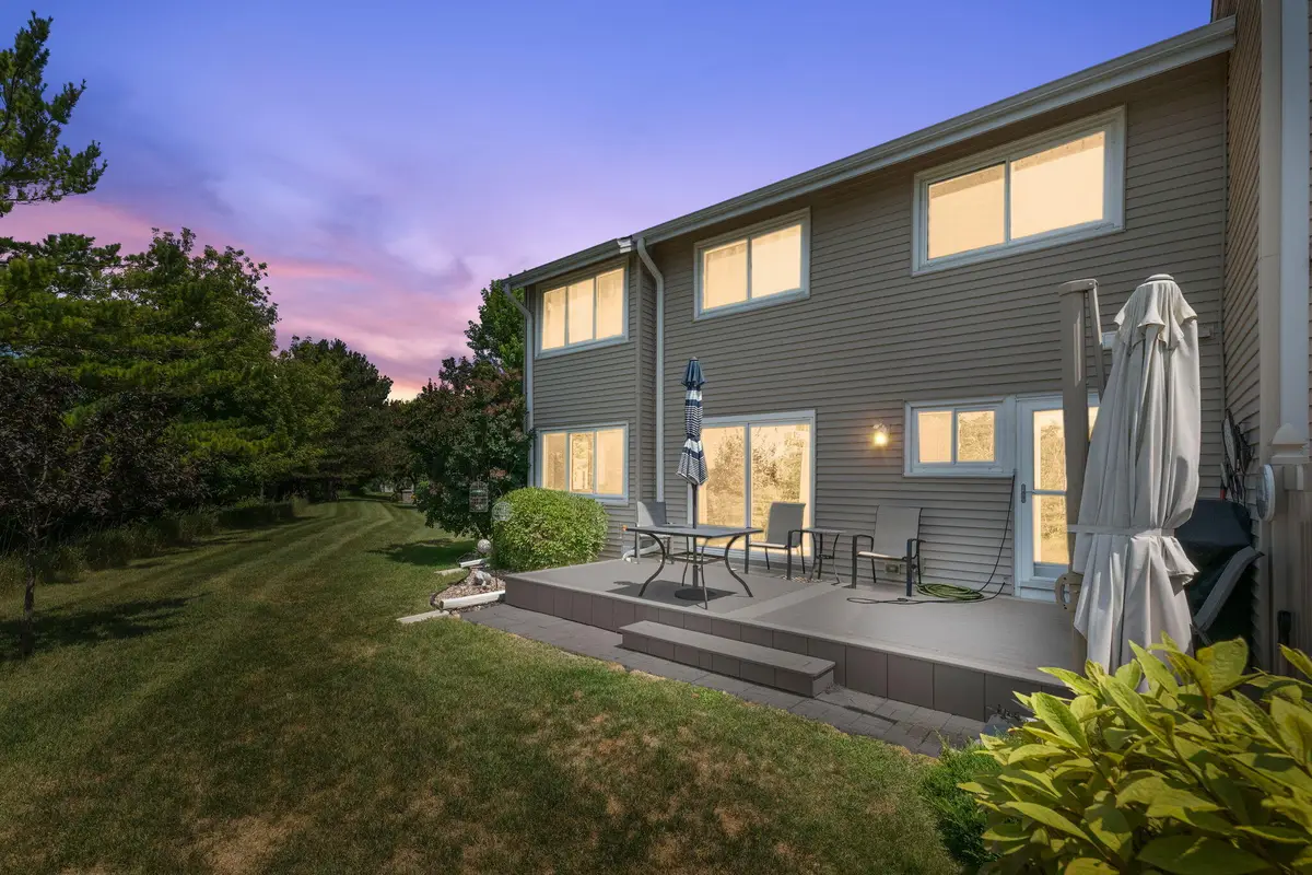 618 Westridge Dr, West Bend, WI 53095 - #1