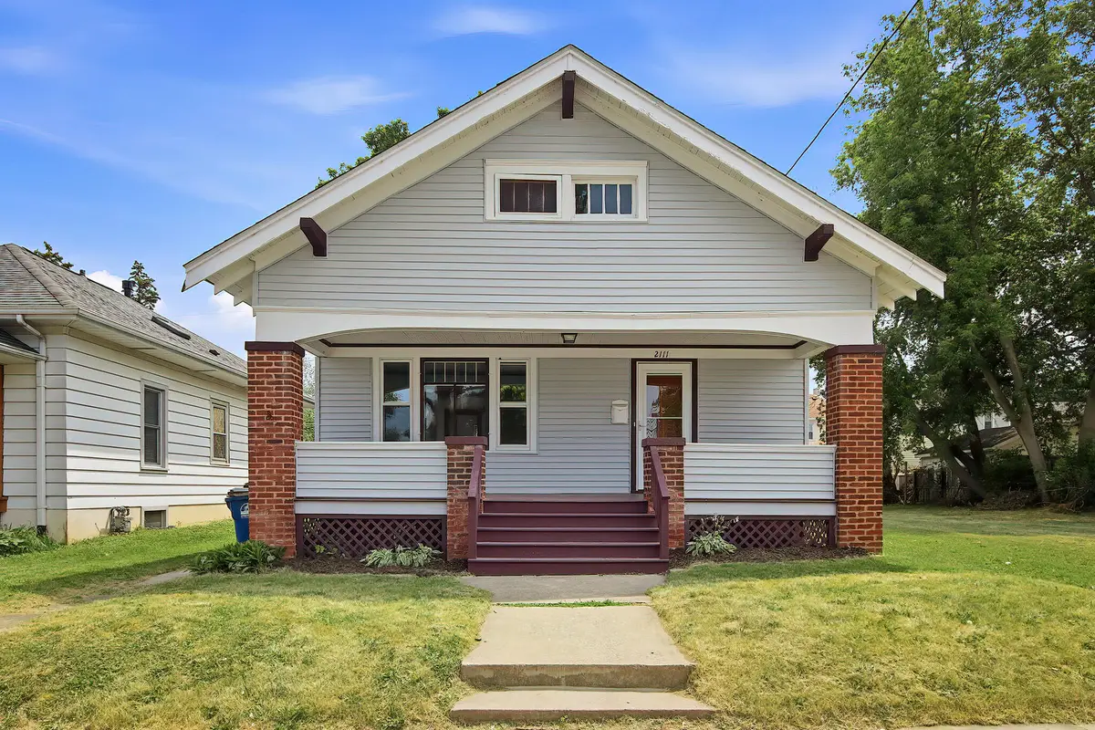 2111 Lawn St, Racine, WI 53404 - #1