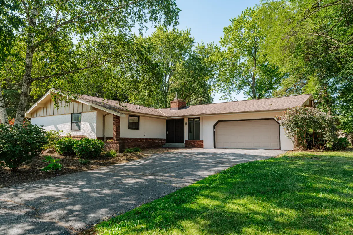 15685 Brojan Dr, Brookfield, WI 53122 - #1