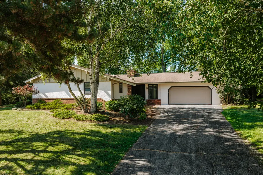 15685 Brojan Dr, Brookfield, WI 53122 - #2