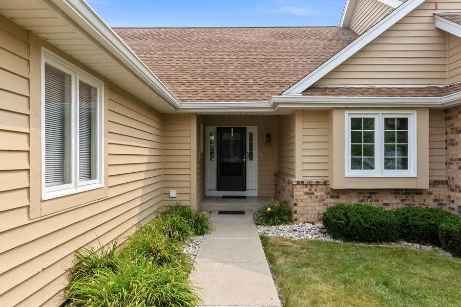 846 Shoal Crk, Waterford, WI 53185 - #2