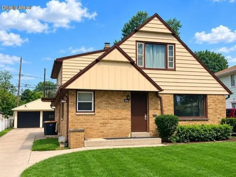 1537 S 96th St, West Allis, WI 53214 - #2