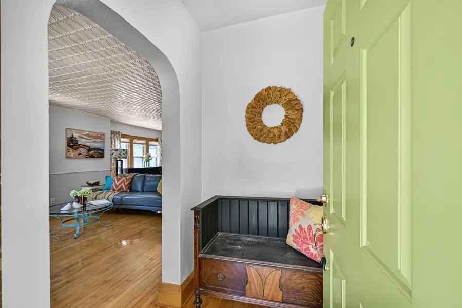 553 N 60th St, Wauwatosa, WI 53213 - #2