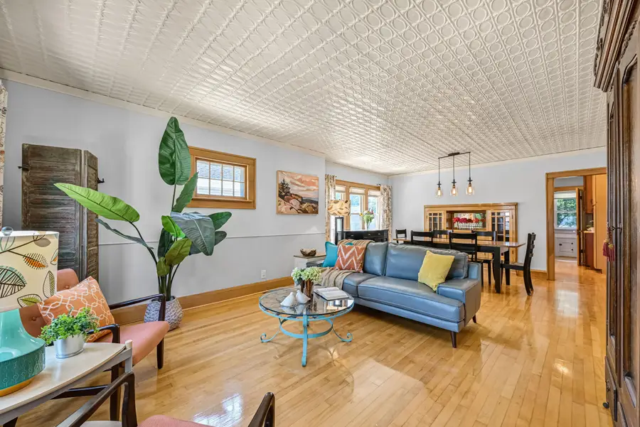 553 N 60th St, Wauwatosa, WI 53213 - #3