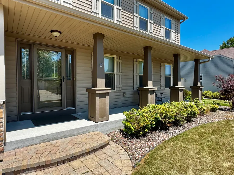 720 Summerset Dr, Johnson Creek, WI 53038 - #2