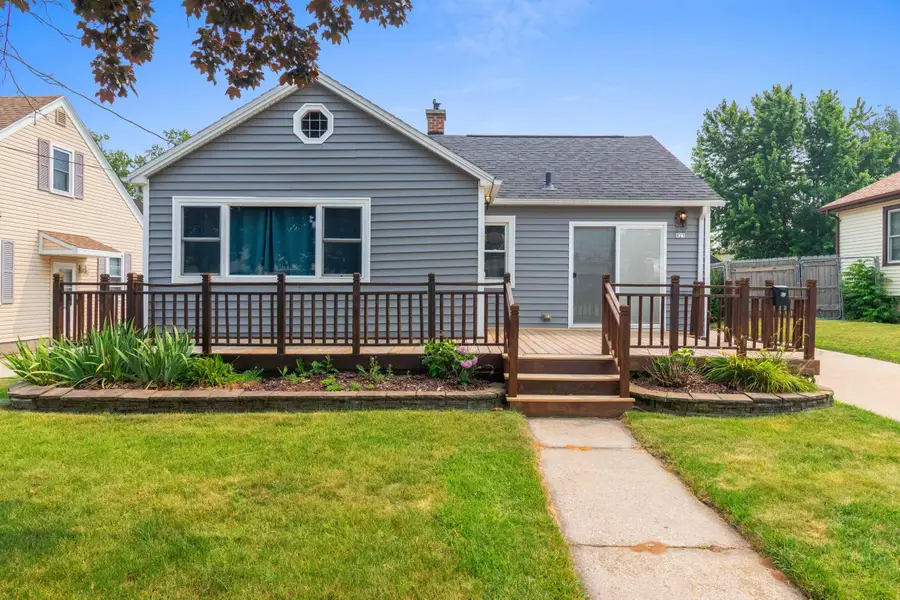 825 Summit St, Manitowoc, WI 54220 - #2