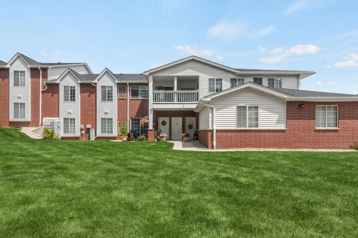 8581 Lexington Pl, Pleasant Prairie, WI 53158 - #1