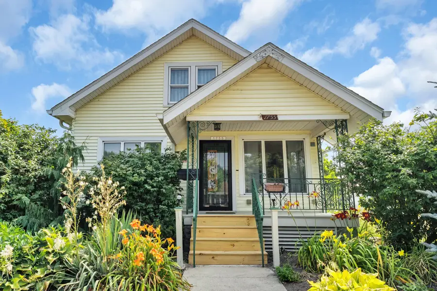 1755 Orchard St, Racine, WI 53405 - #3