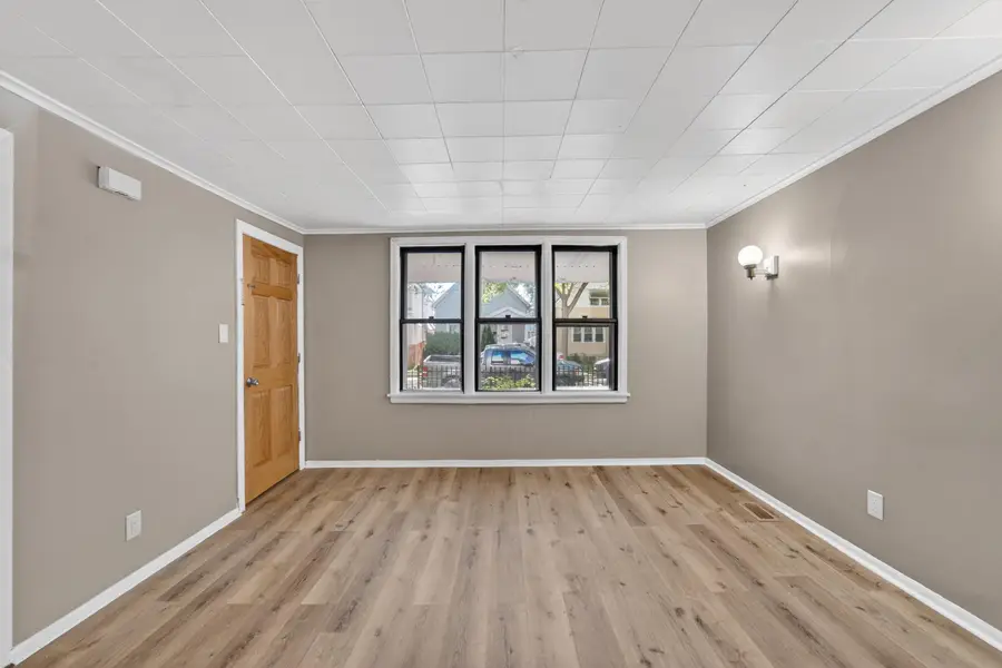 2553 S 12th St, Milwaukee, WI 53215 - #3