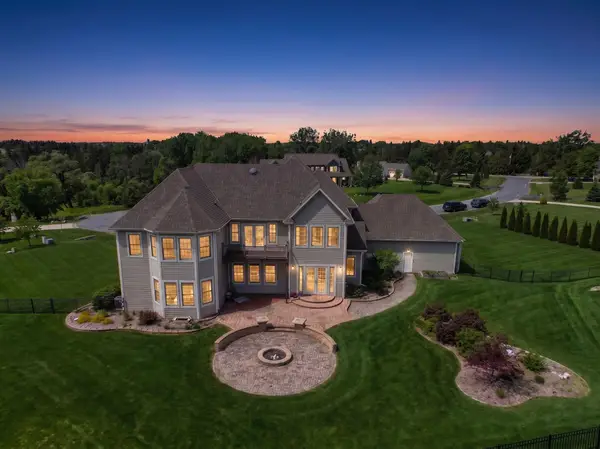 3268 Bay Hill Rd, Port Washington, WI 53074