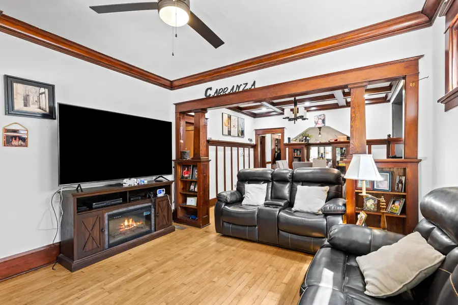 2200 W Lincoln Ave, Milwaukee, WI 53215 - #2