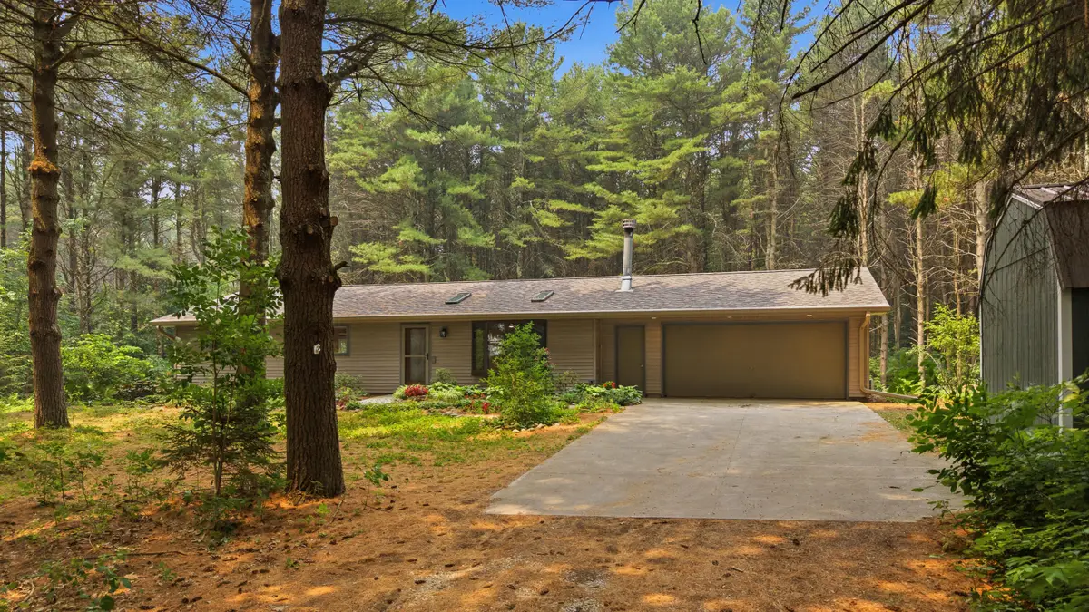 N1822 Nuestro Dr, Holland, WI 53070 - #1