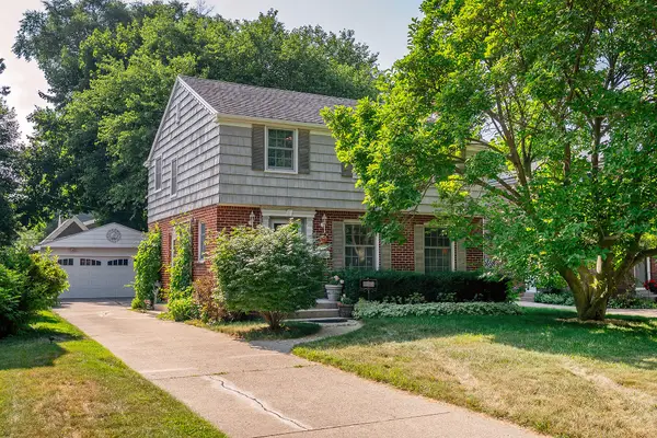 6041 N Santa Monica Blvd, Whitefish Bay, WI 53217