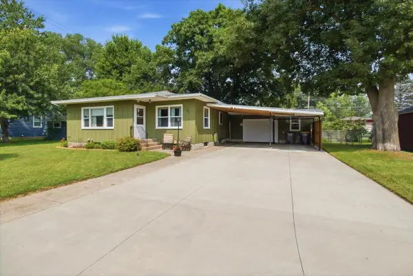 611 1st Ave E, Holmen, WI 54636