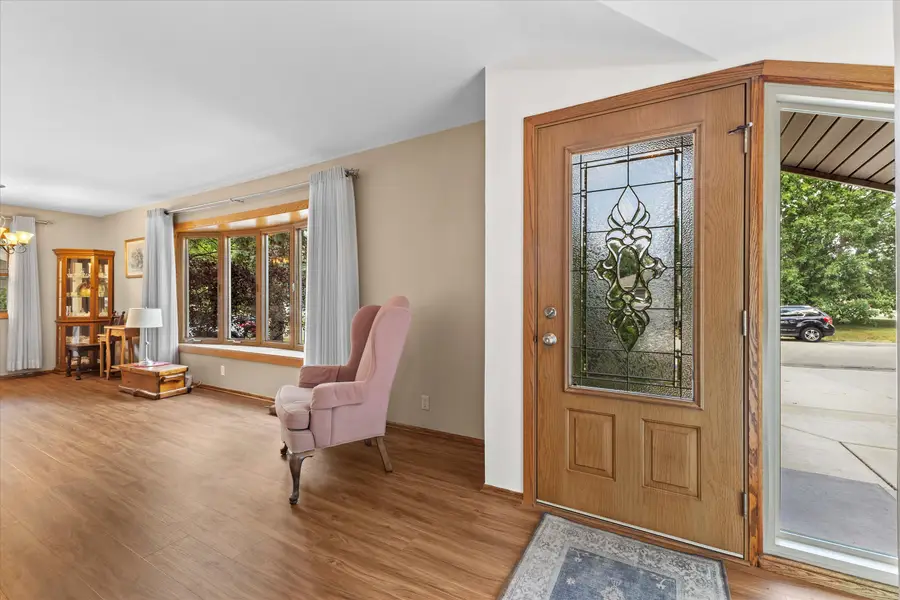 6265 S 38th St, Greenfield, WI 53221 - #3