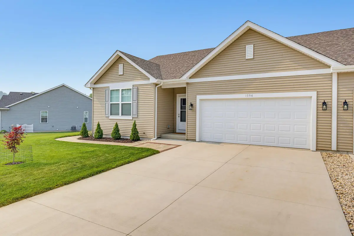 1594 Meadowview Ct, Whitewater, WI 53190 - #1