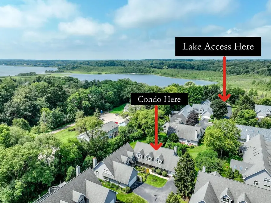 1722 Journeys Dr, Delafield, WI 53029 - #2