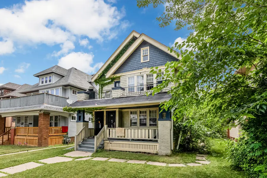 2828 N 49th St, Milwaukee, WI 53210 - #3