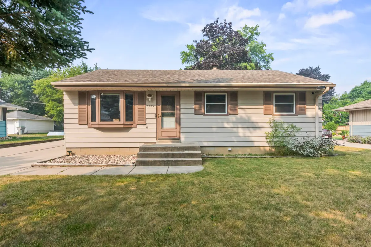 5745 S Melinda St, Milwaukee, WI 53221 - #1