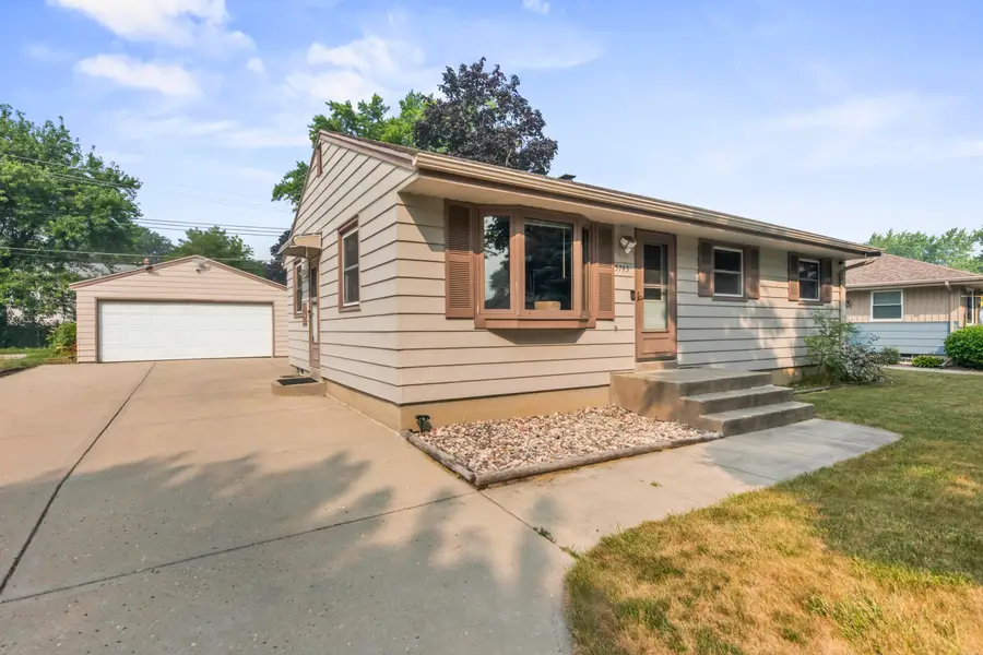 5745 S Melinda St, Milwaukee, WI 53221 - #2