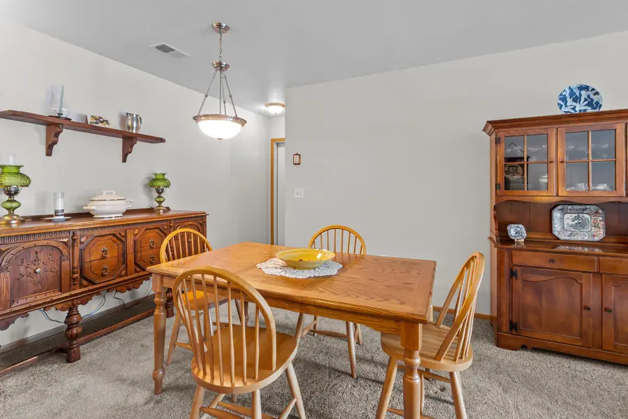 210 E Remer Rd, Elkhorn, WI 53121 - #3