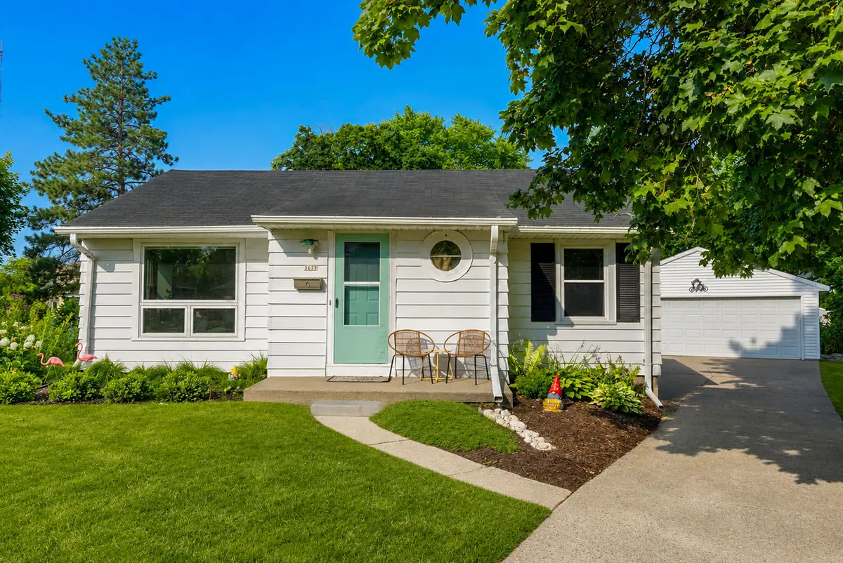 5655 N Paradise Ln, Glendale, WI 53209 - #1