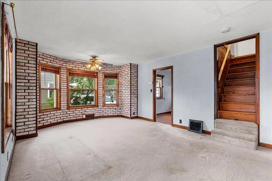 608 Pennsylvania Ave, West Bend, WI 53095 - #2